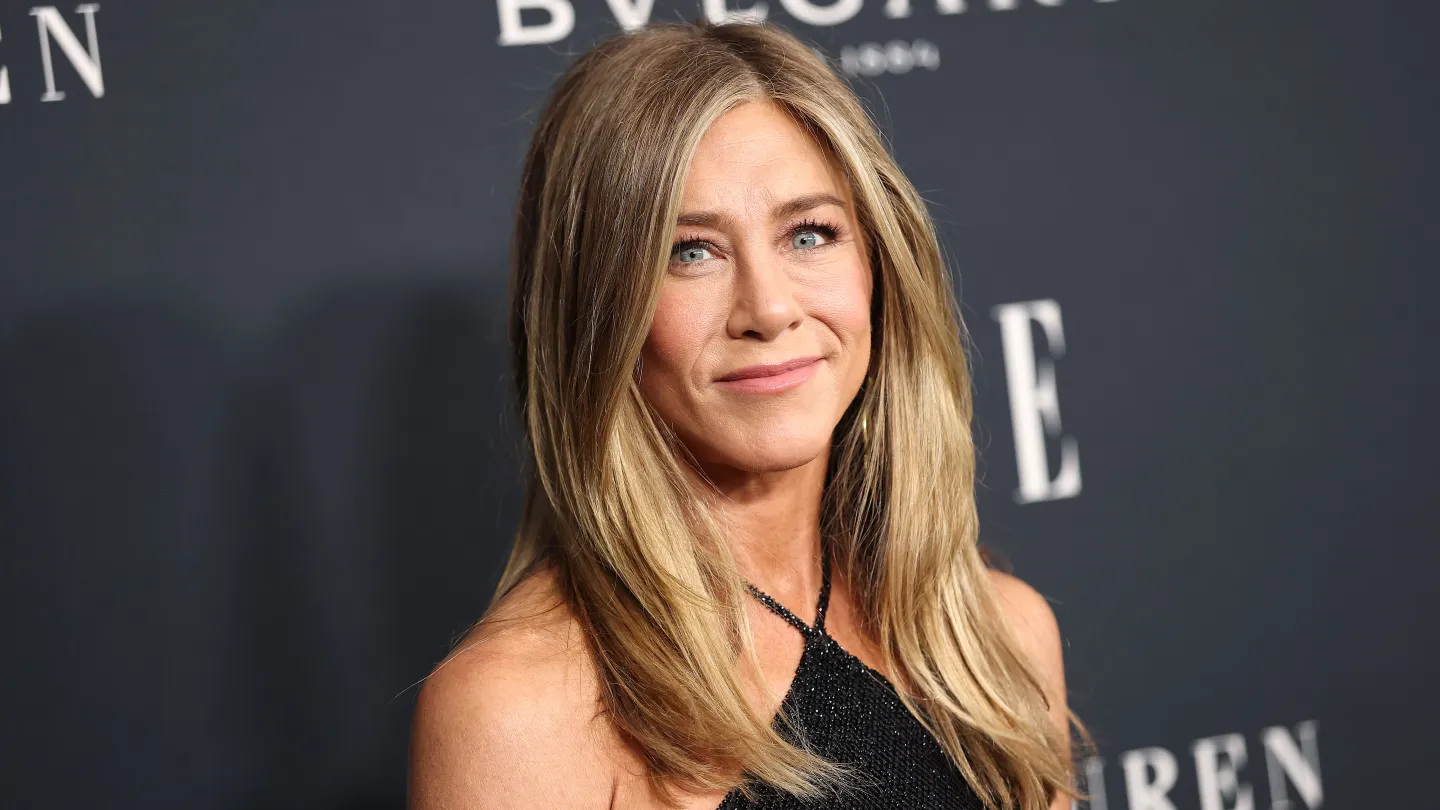 Jennifer Aniston Chats with Jim Curtis on Health, Wellness and Hypnotherapy