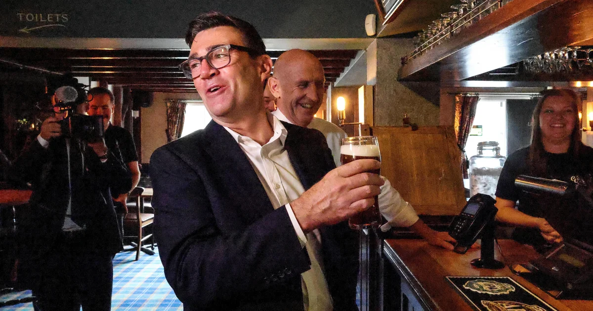 UK Prime Minister Hints at Lifting Alcohol Ban in Football Stadiums
