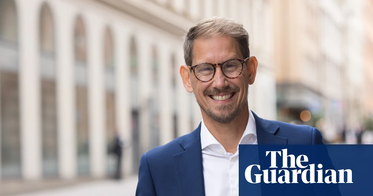 Swedish MP vows aid for Britons facing deportation if centre left wins